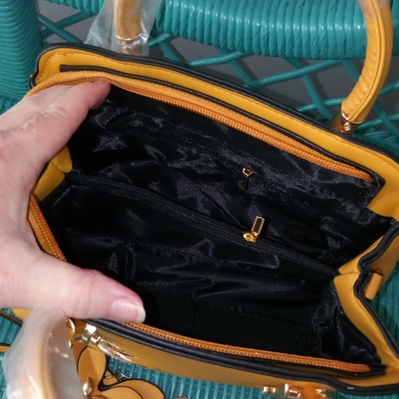 🆕 Ladies Yellow Embroidered Purse - Picture 8 of 10